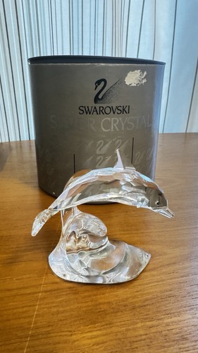 Swarovski dolphin wave - on,